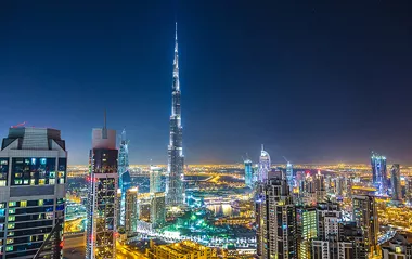 دبي لؤلؤة الفن والديكور الجمال والروعة