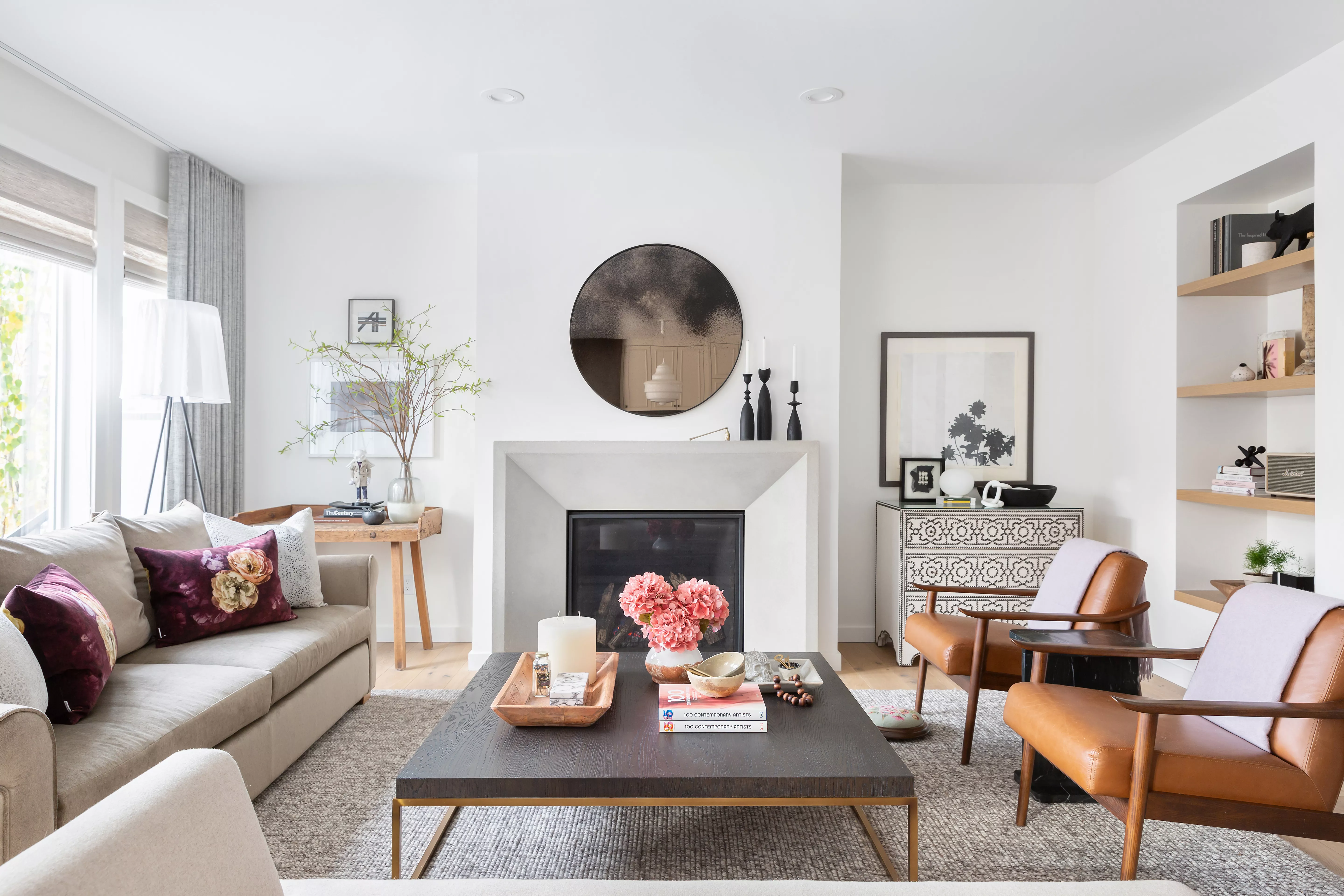 سحر البساطة والنقاء ديكورات باللون الأبيض